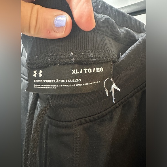 ⭐️SOLD⭐️ NWOT Men’s Under Armour Loose Fit Joggers - Picture 6 of 11